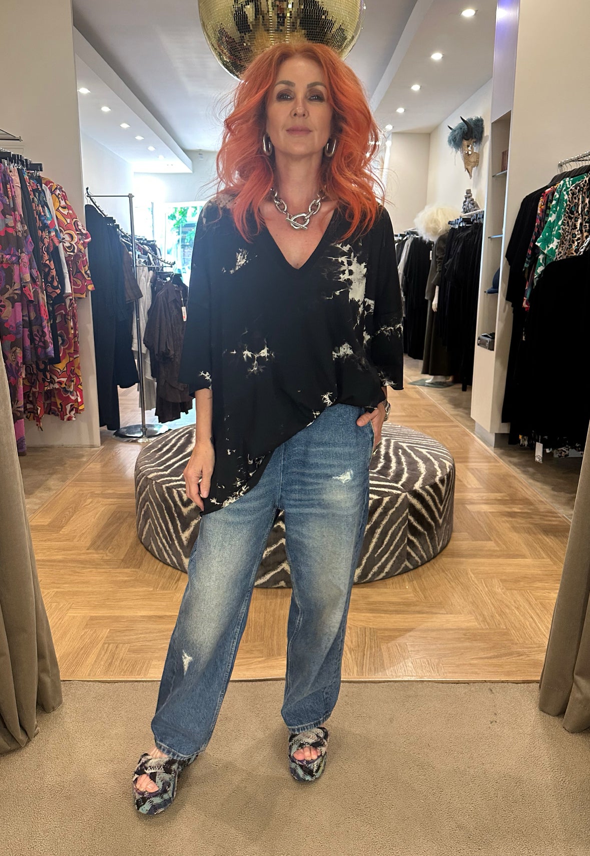 Tie Dye Deep V Tee Black