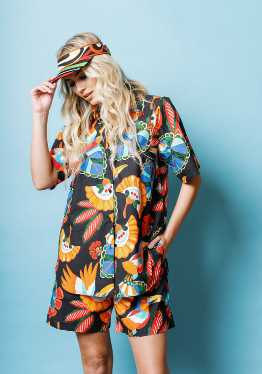 Resort Shirt in Black Toucan