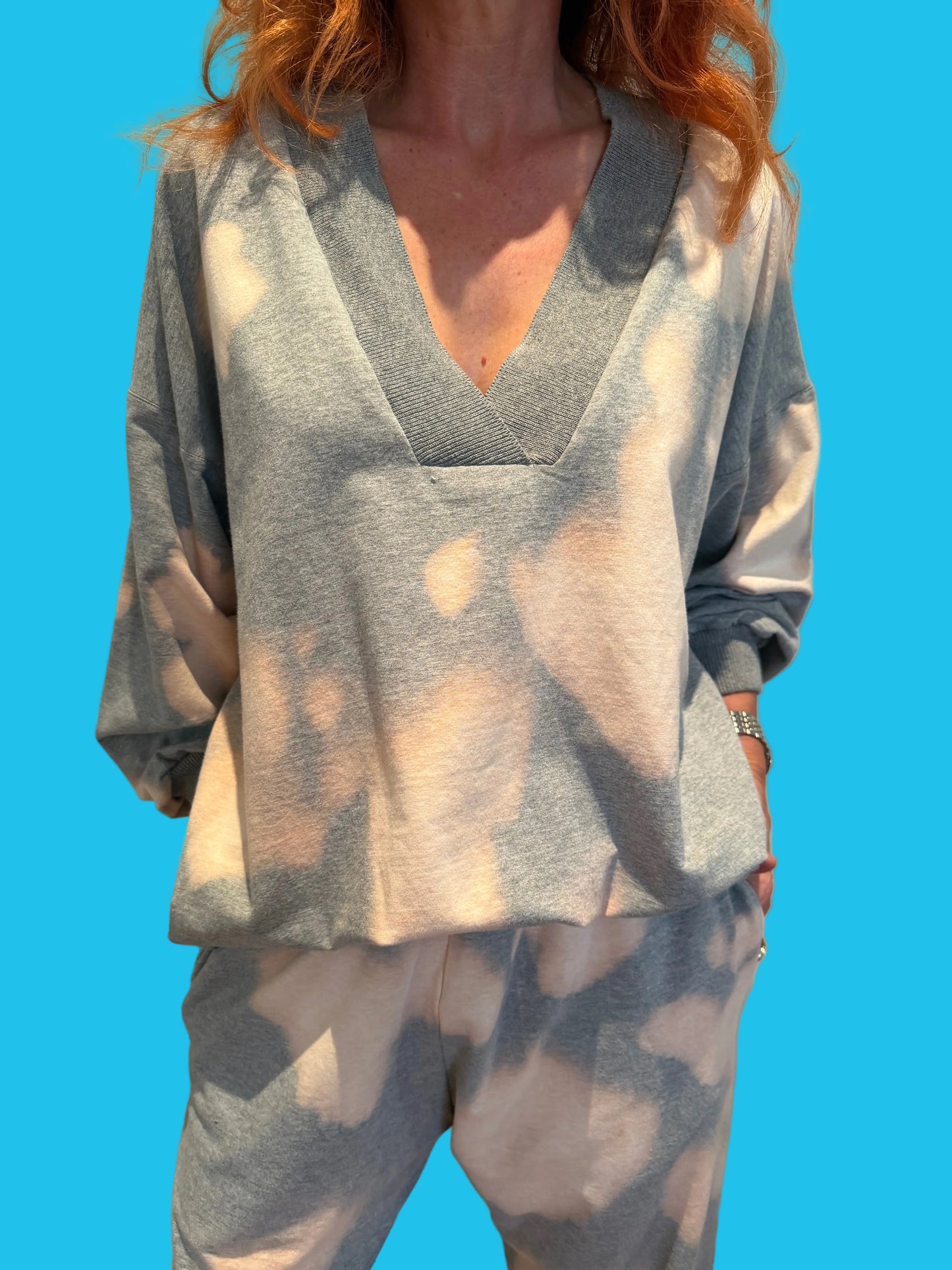 V-neck Sweat Top in Peach Cloud