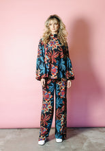 Load image into Gallery viewer, Romantics Top in LA Floral